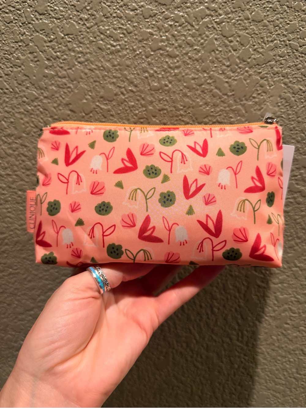 Clinique Moisture Surge Pink Skincare Gift Set - Picture 3 of 8